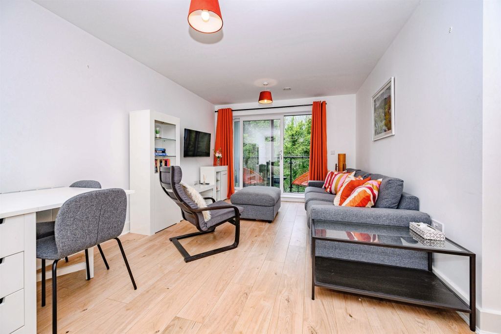 Property photo 2 of 18