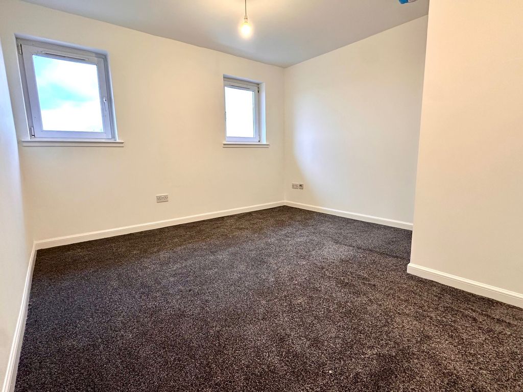 Property photo 3 of 9 Lounge