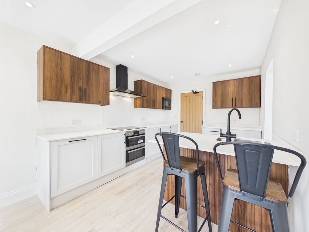 Property photo 1 of 7 Comm Kitchen