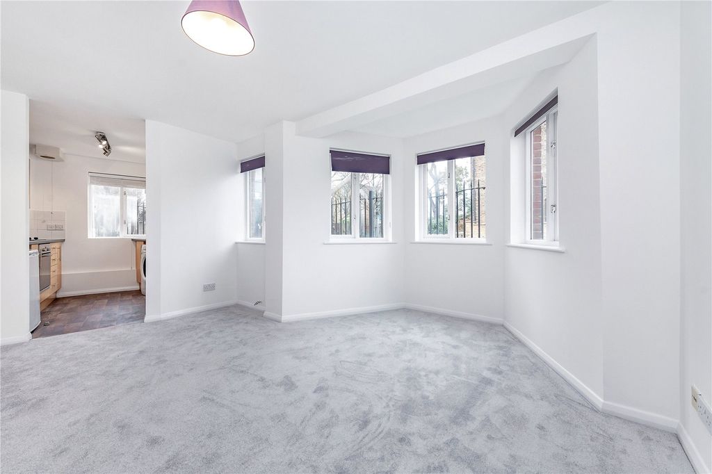 Property photo 2 of 9 Picture No. 24