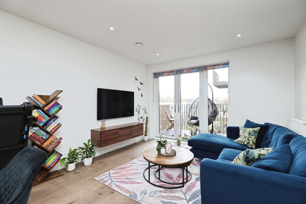 Property photo 2 of 12