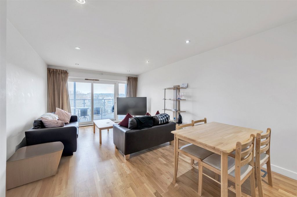 Property photo 3 of 12 Picture No. 06