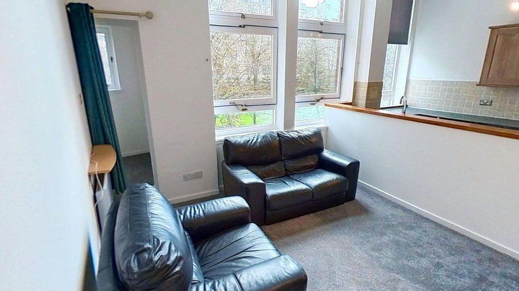 Property photo 3 of 9 Photo 3