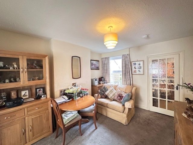 Property photo 3 of 11 3