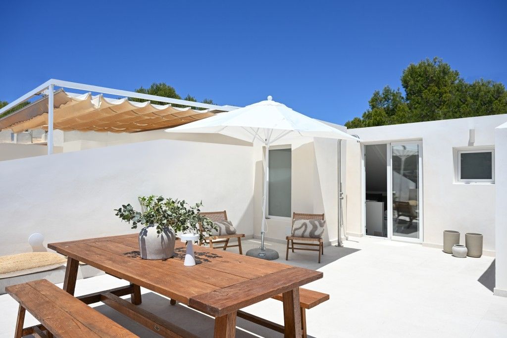 Property photo 2 of 20 Roof Top-Terrace (4)
