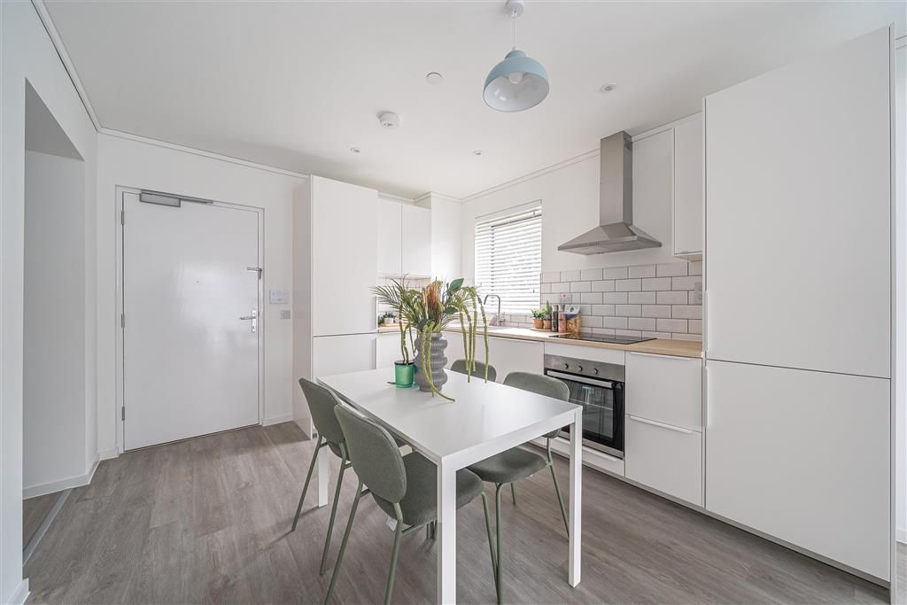 Property photo 1 of 10 Kitchen Diner
