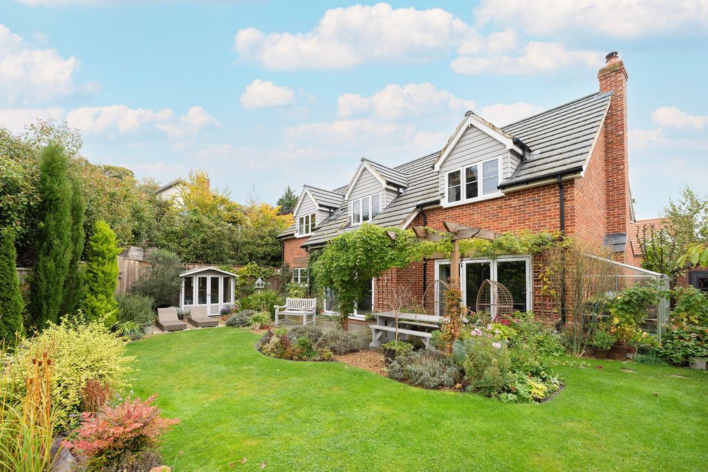 Property photo 2 of 30