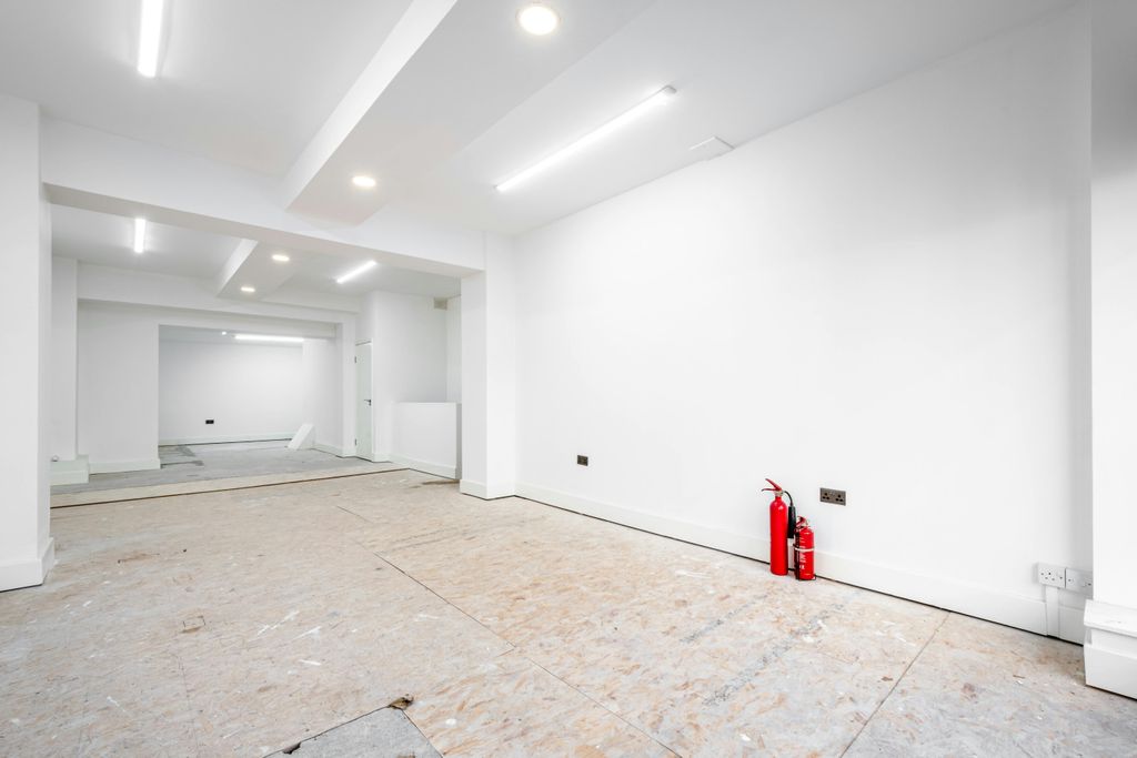Property photo 3 of 18 Hanbury St 48  3.Jpg