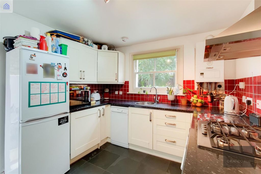 Property photo 3 of 8
