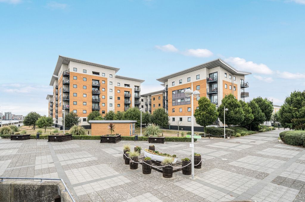 Property photo 1 of 17 1340192-2-68A5A01...