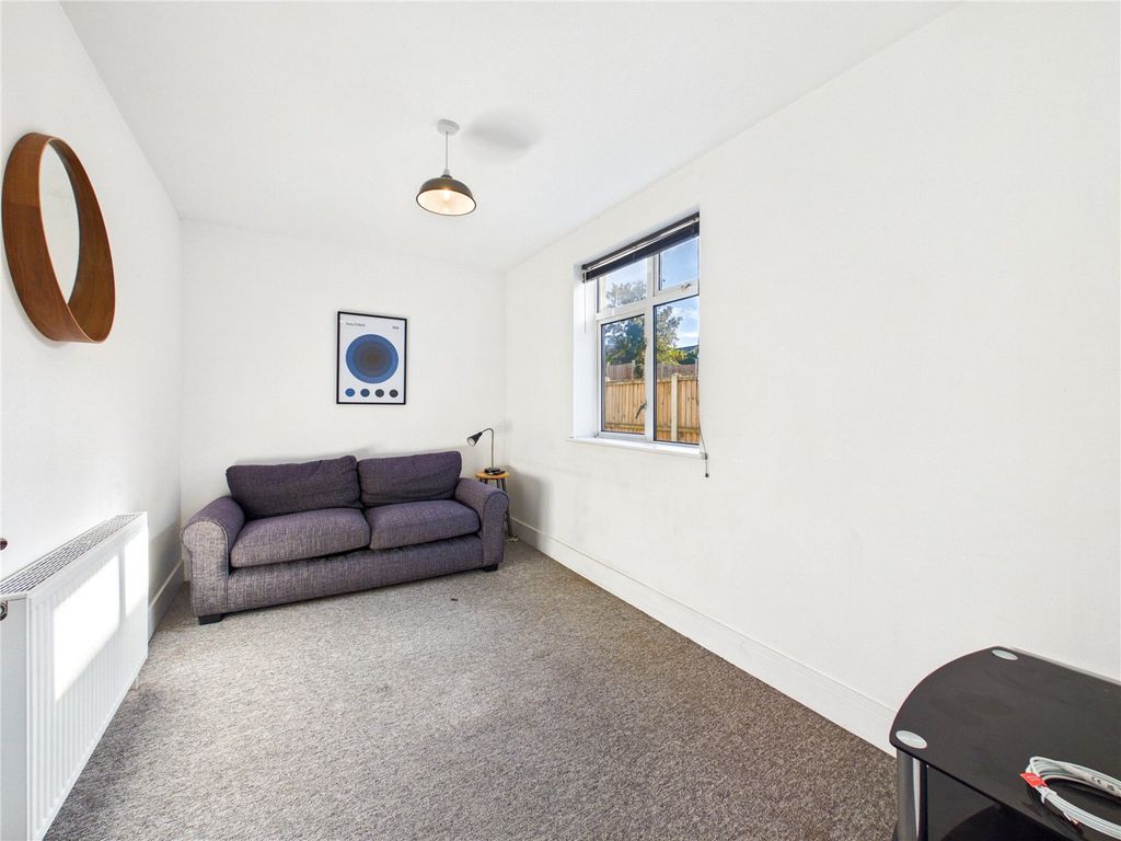 Property photo 3 of 23 Picture No. 07