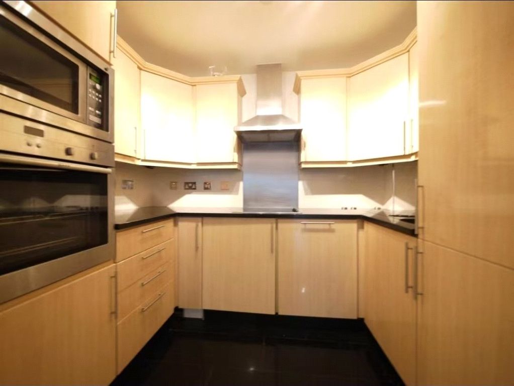Property photo 2 of 17 Picture No. 11
