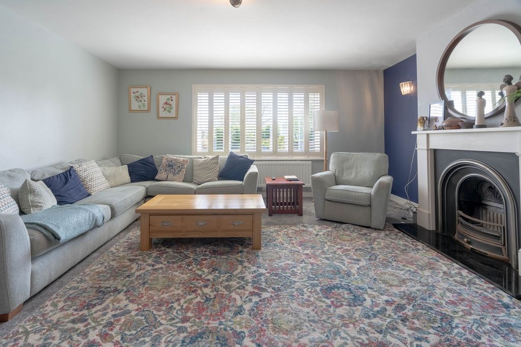 Property photo 3 of 19
