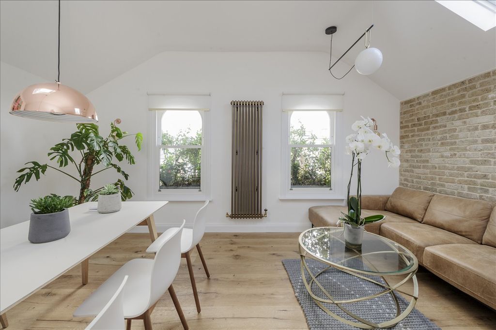 Property photo 1 of 11 Main Picture