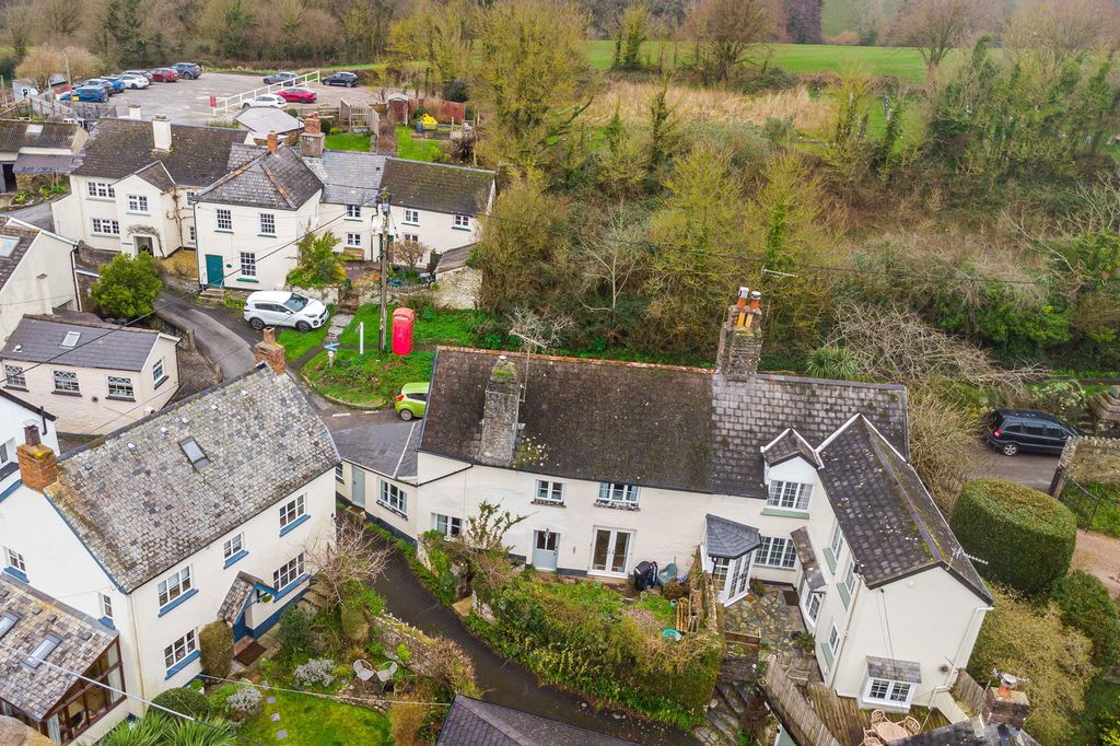 Property photo 1 of 28