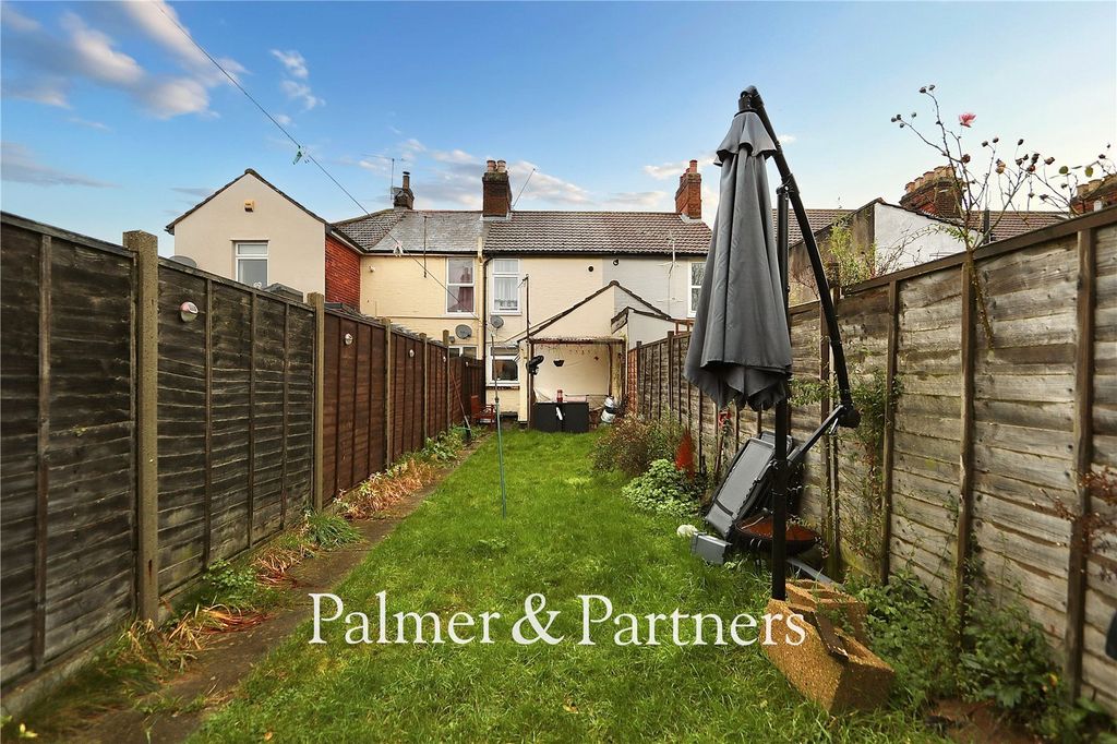 Property photo 3 of 4 Picture No. 10