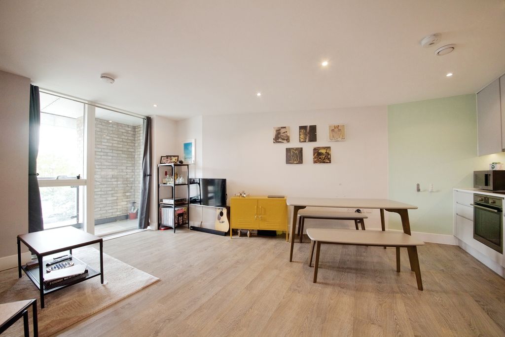 Property photo 2 of 9 Living Area