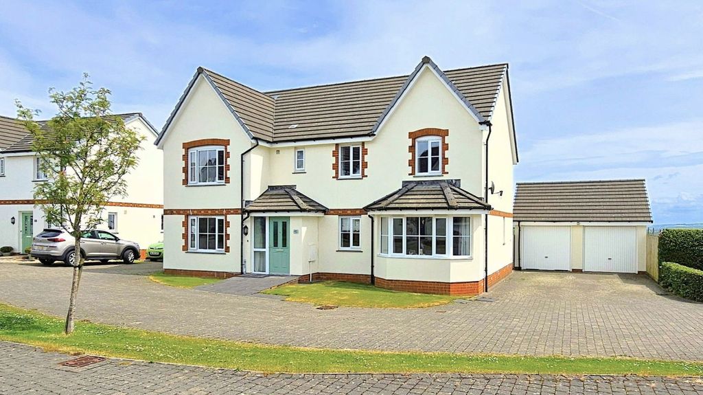 Property photo 1 of 41