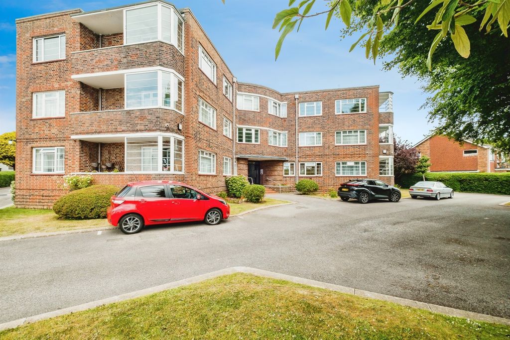 Property photo 1 of 16