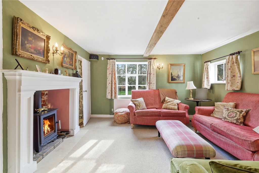 Property photo 2 of 30 Sitting Room