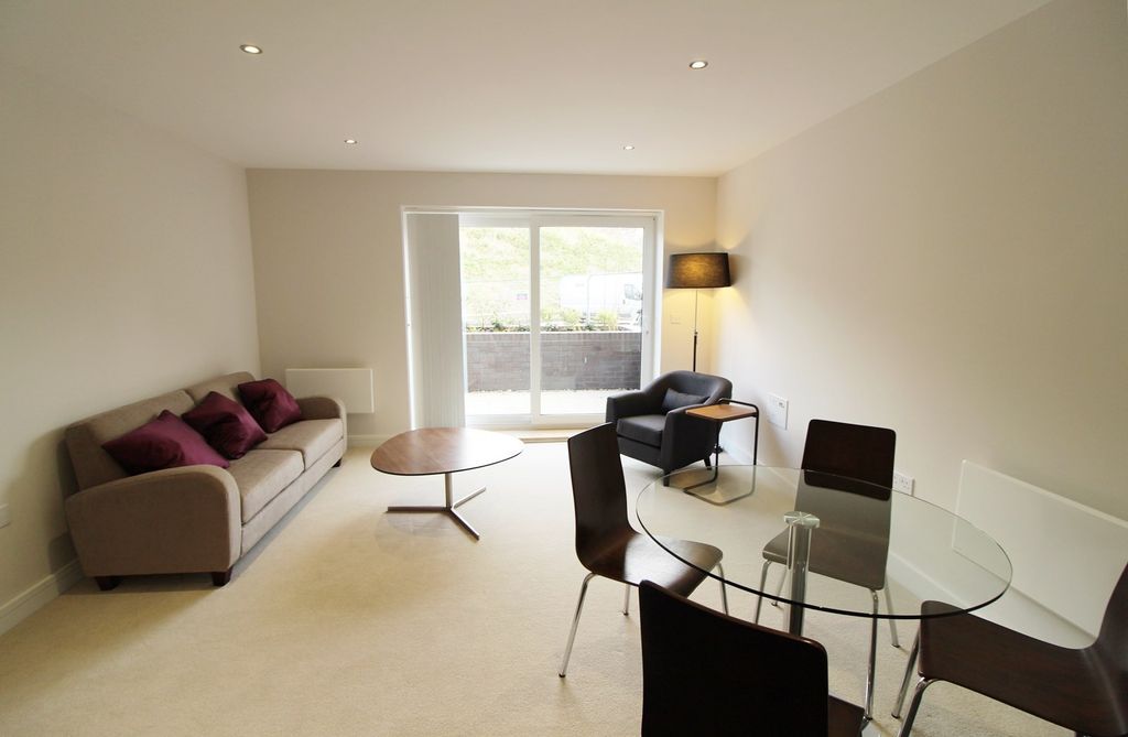 Property photo 2 of 6 Living Room