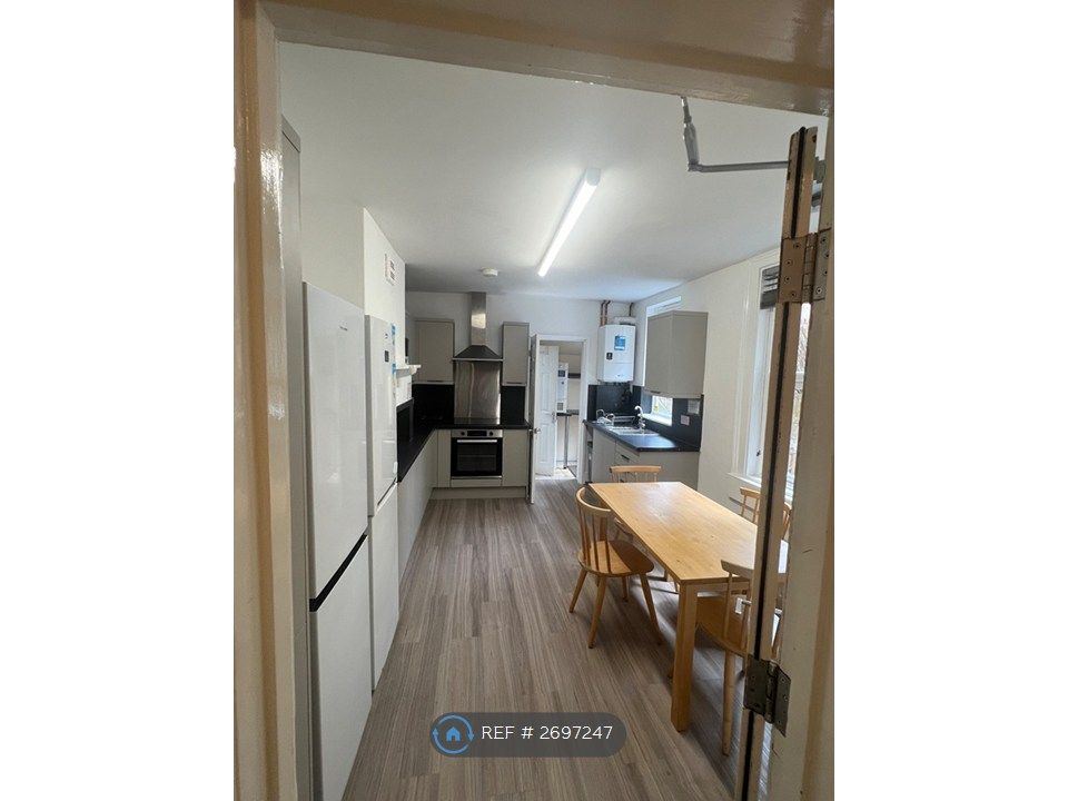 Property photo 1 of 29 Kitchen