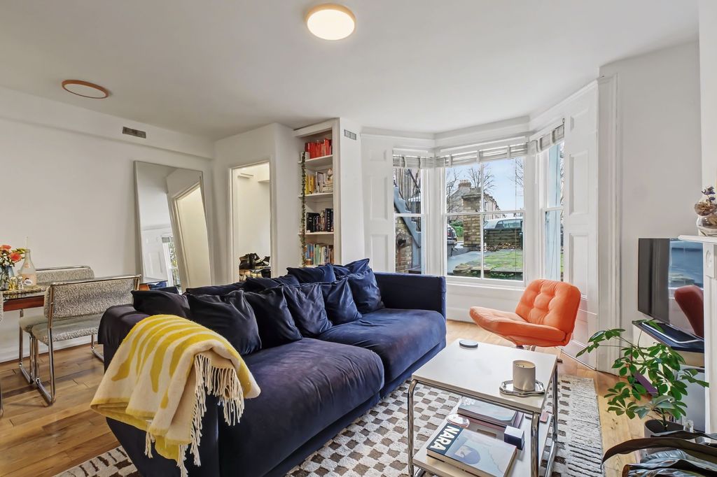 Property photo 1 of 11