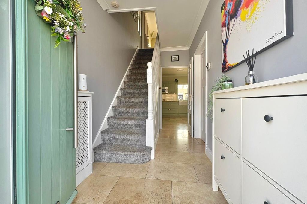Property photo 3 of 22