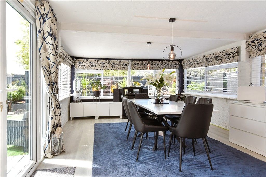 Property photo 3 of 14 Conservatory