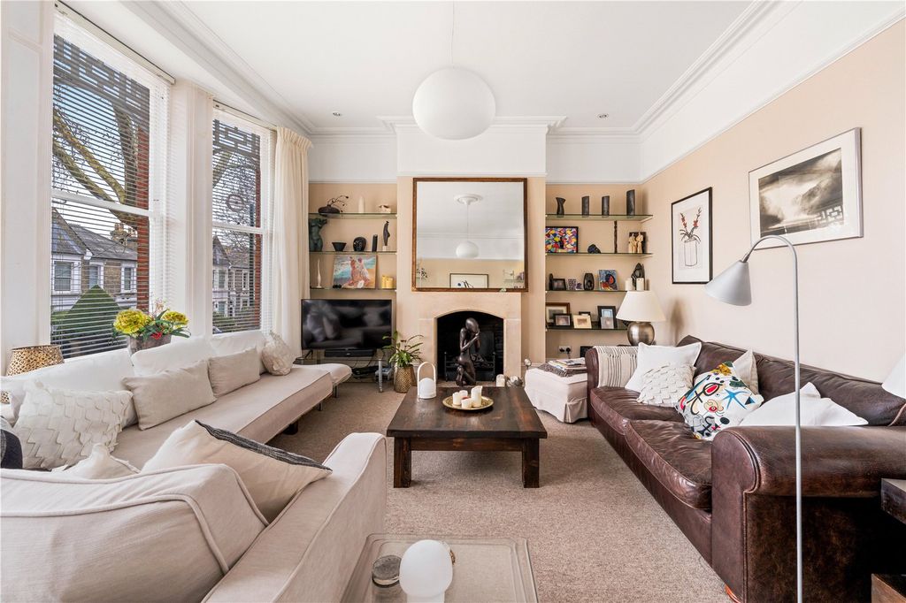 Property photo 3 of 16 Picture No. 10