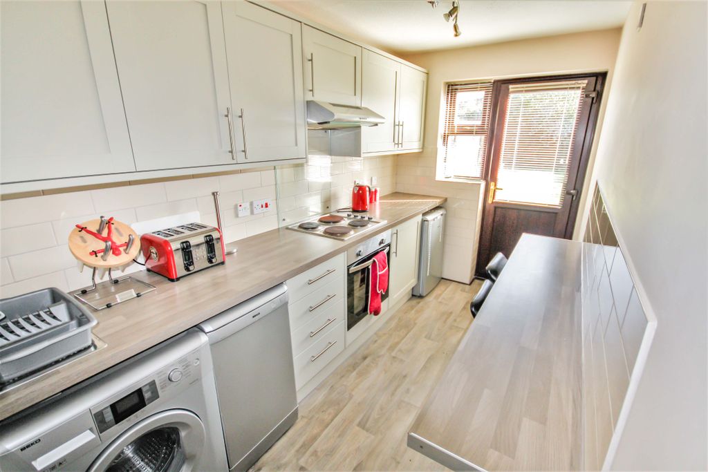 Property photo 2 of 6