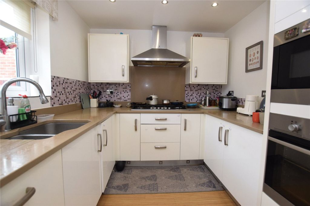 Property photo 3 of 15 Picture No. 14