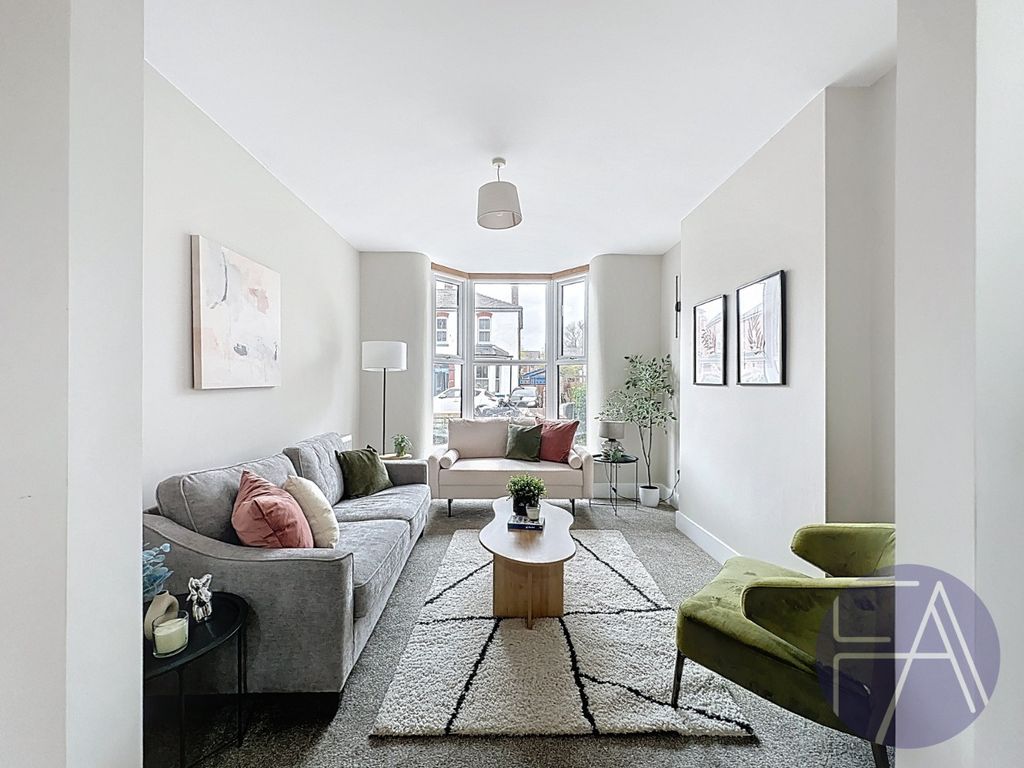 Property photo 3 of 38 4637874