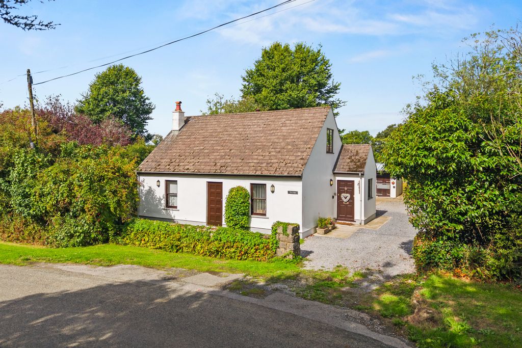 Property photo 1 of 34 Dji_20260911123943_0491_D-2