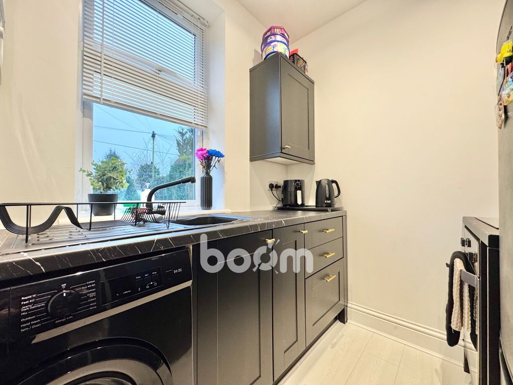 Property photo 3 of 25 Img_5063