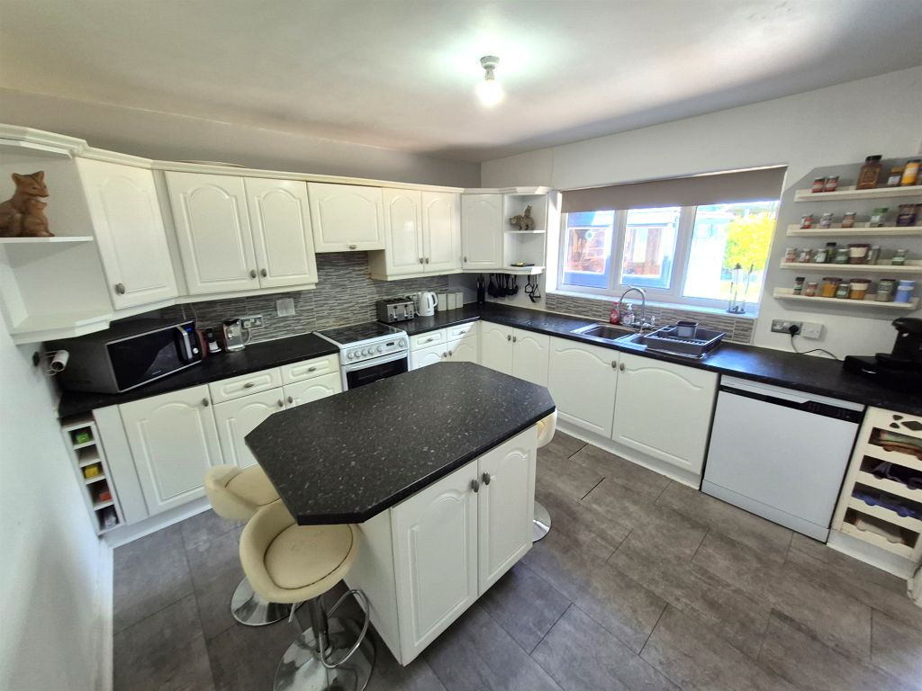 Property photo 3 of 22