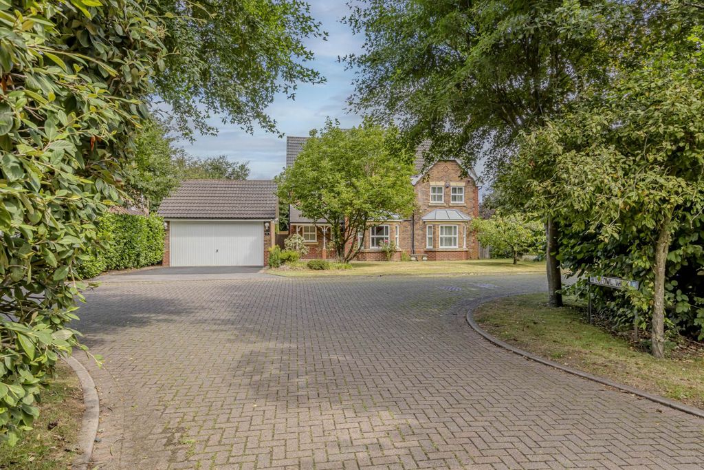 Property photo 1 of 44