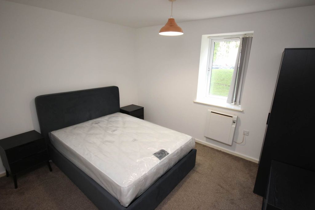 Property photo 2 of 5