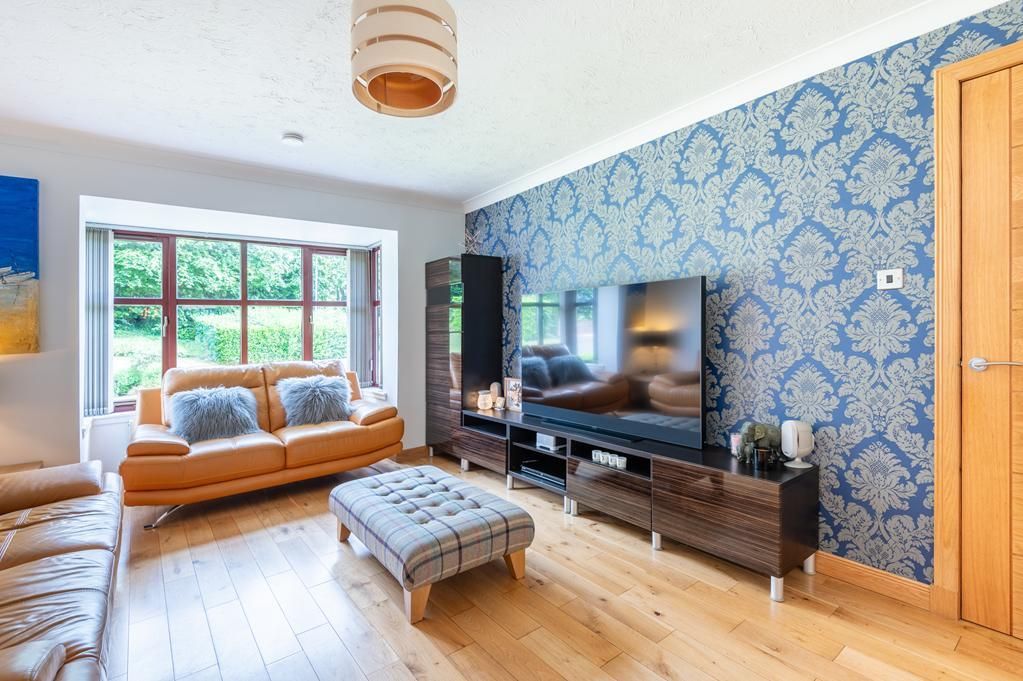 Property photo 2 of 32 Lev1475Pem Sitting Room.Jpg