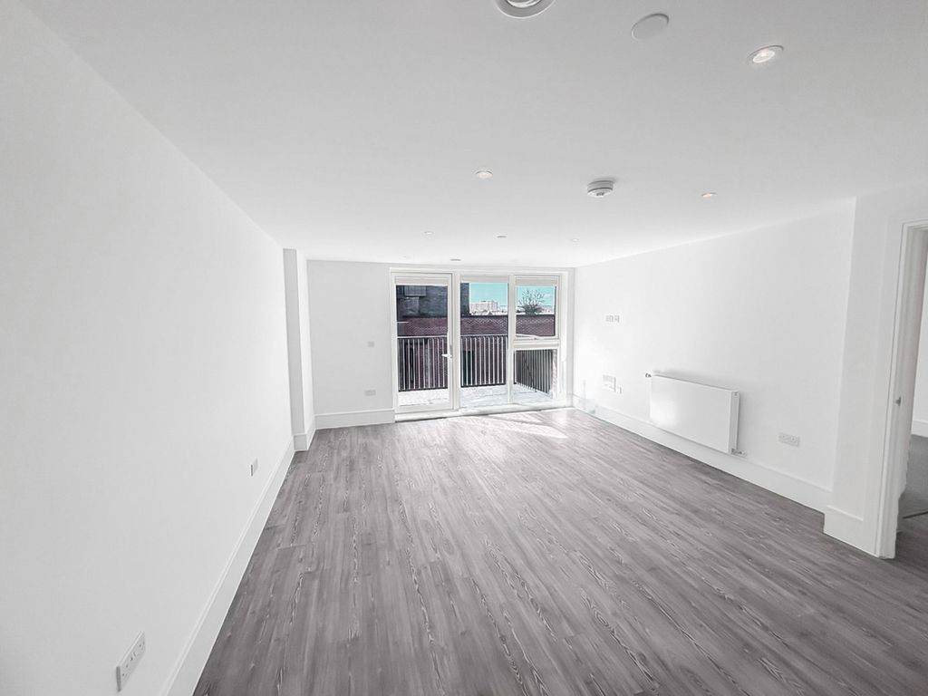 Property photo 2 of 8