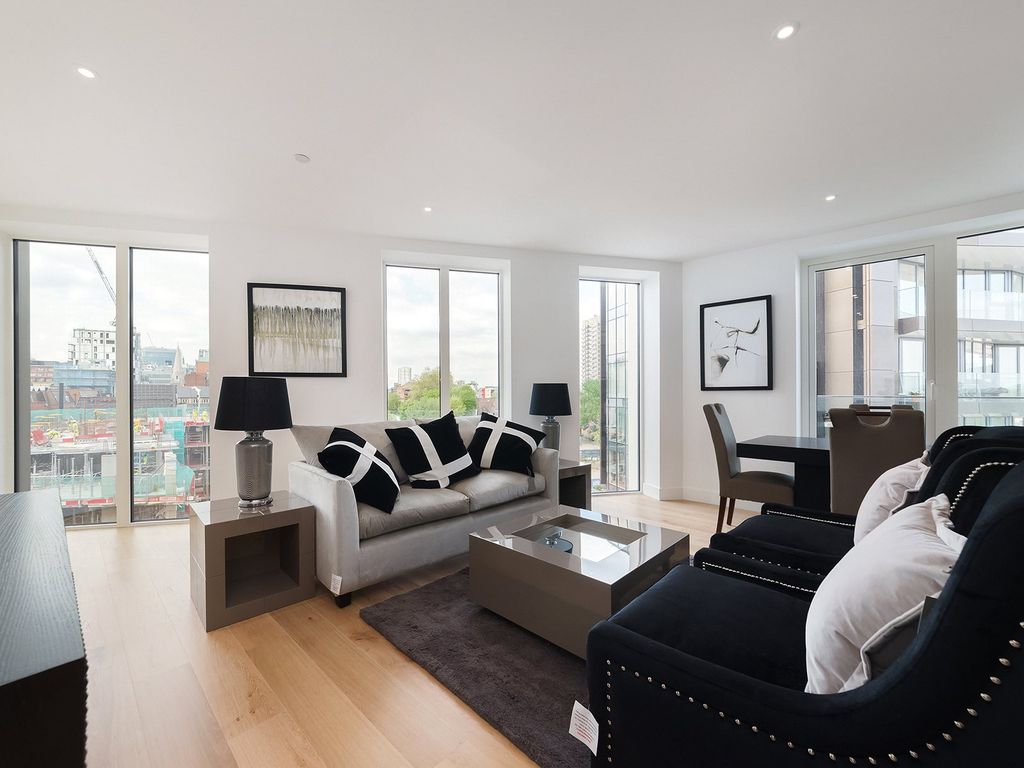 Property photo 2 of 13 Vaughan Way