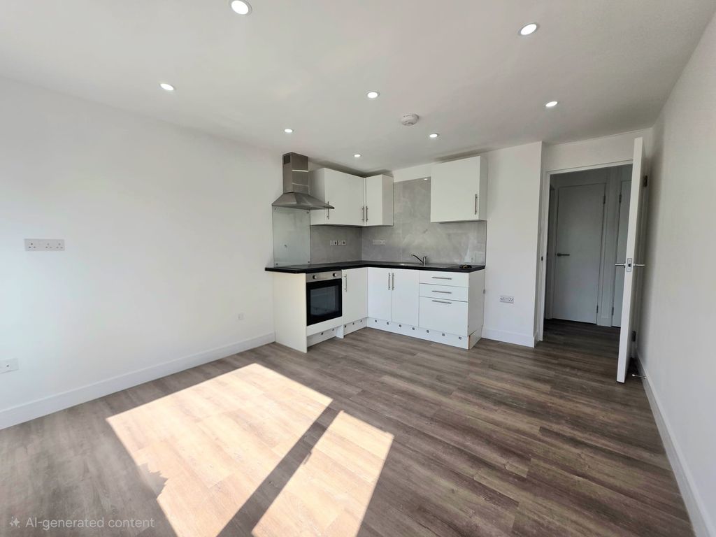 Property photo 1 of 7 6