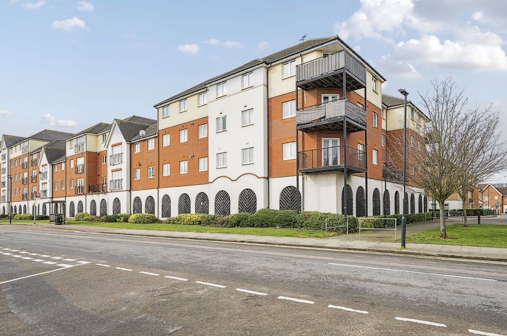 Property photo 1 of 12 External