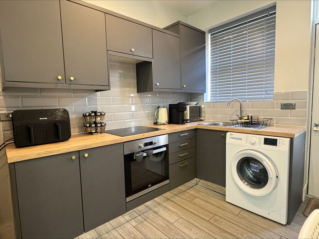 Property photo 2 of 7 Picture No. 05