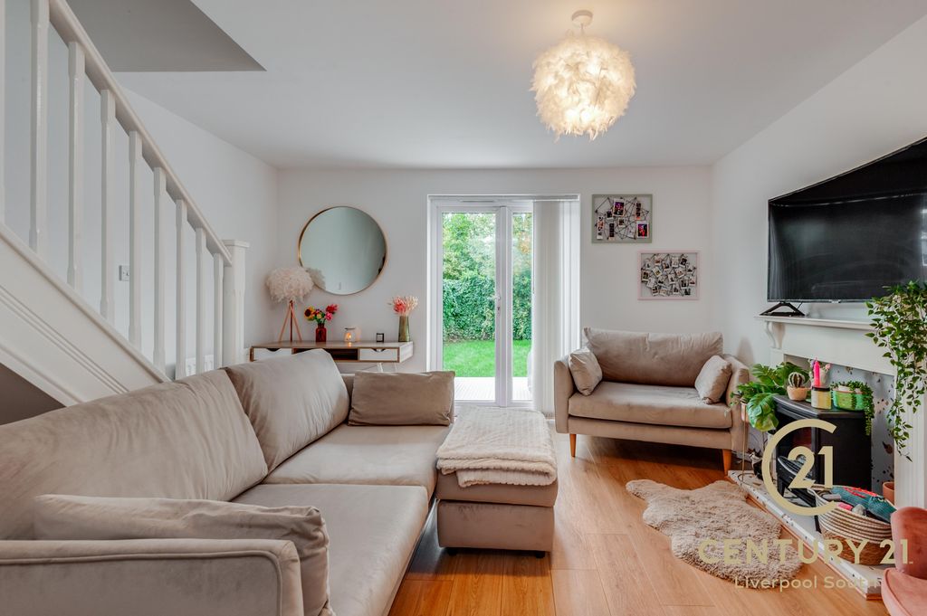 Property photo 3 of 17