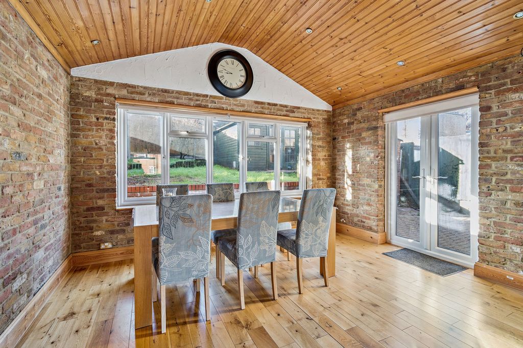 Property photo 3 of 17 Dining Room