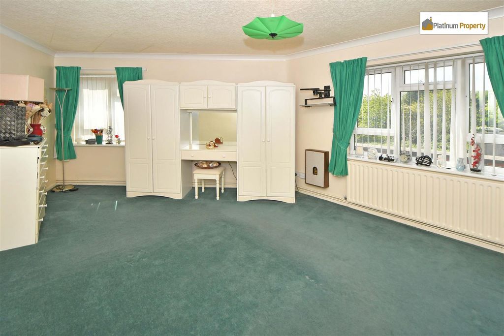 Property photo 3 of 11 Bedroom Two