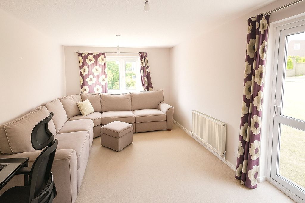 Property photo 2 of 6 Reception Room