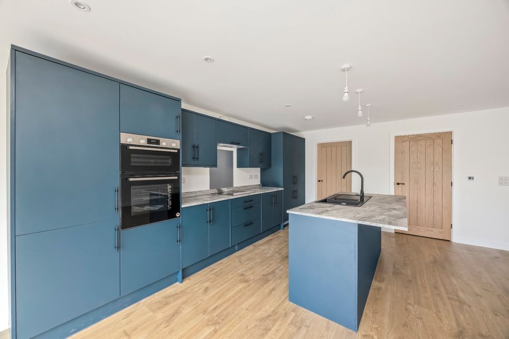 Property photo 3 of 15 Picture No. 27