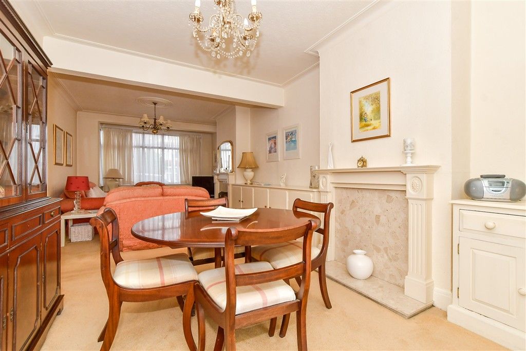 Property photo 3 of 19 Dining Area